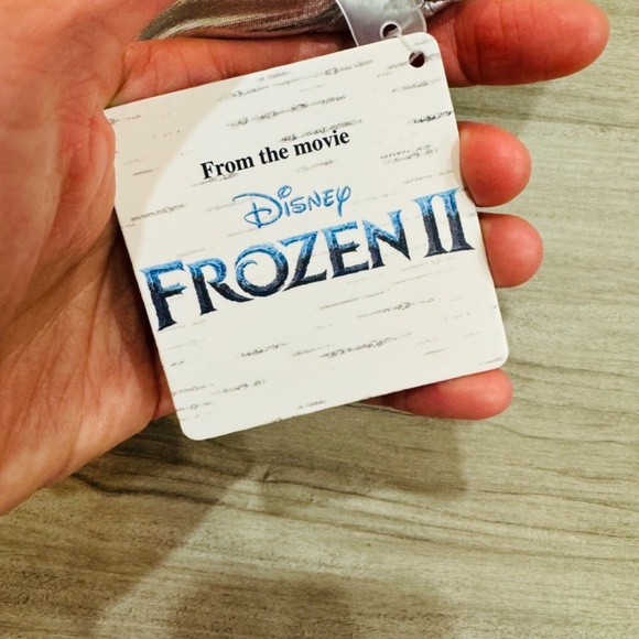 Difuzed - Disney Frozen 2 Elsa Adjustable Cap, Unisex, Silver/metallic fabric - Picture 3 of 6